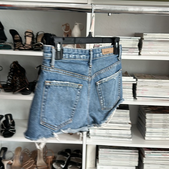 High-Wasted GRLFRND Cindy Short - Picture 12 of 12